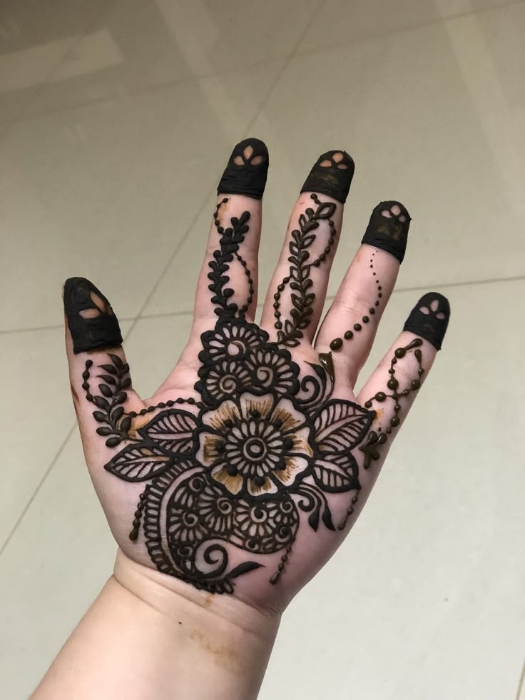 arabic-mehndi-designs-for-kids-back-hand