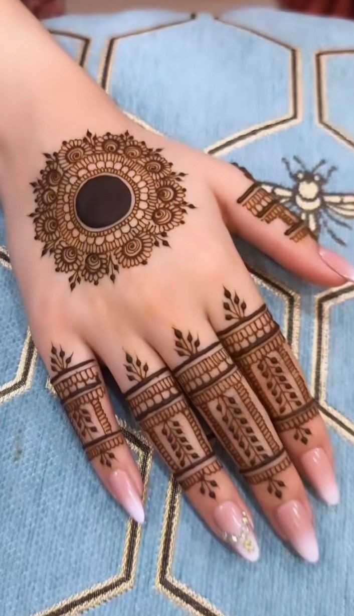 front-simple-mehndi-design-easy-and-beautiful front-simple-mehndi-design-easy-and-beautiful