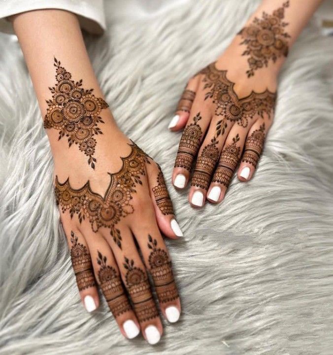 mehndi-design-for-girls-simple-and-beautiful-stylish-front-hand mehndi-design-for-girls-simple-and-beautiful-stylish-front-hand