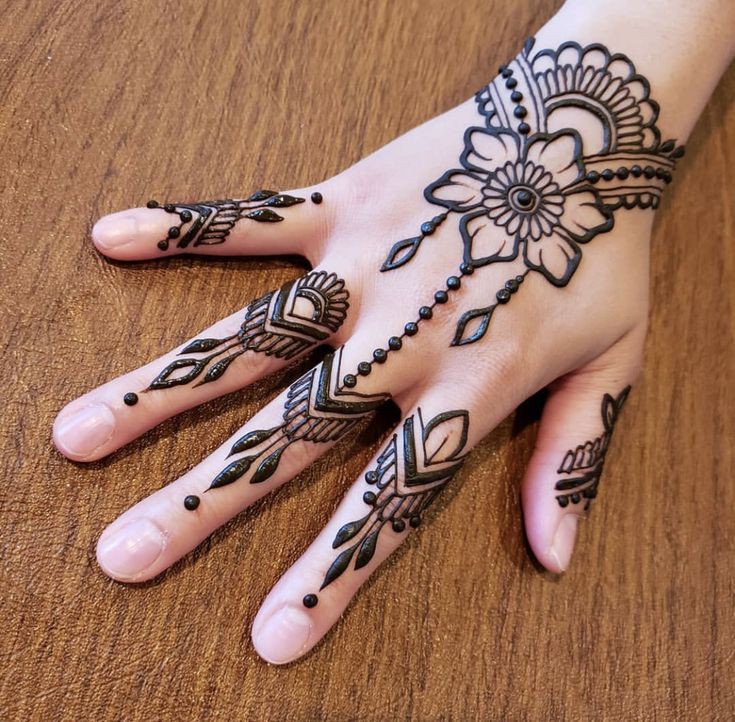 mehndi-design-for-kids-and-easy