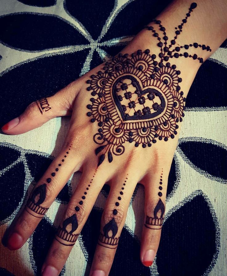 mehndi-design-for-kids-and-easy