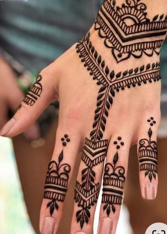mehndi-design-for-kids-beautiful