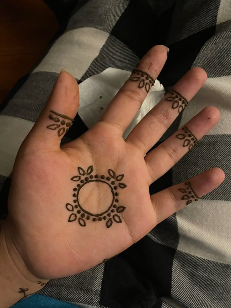 mehndi-design-for-kids-cute mehndi-design-for-kids-cute
