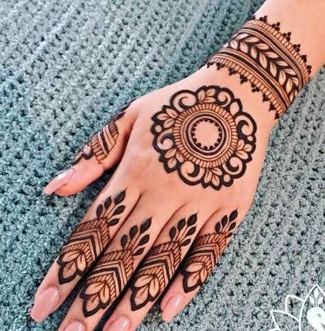 mehndi-designs-for-kids-and-eid