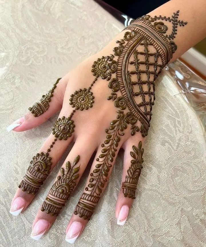 mehndi-designs-for-kids-and-eid mehndi-designs-for-kids-and-eid