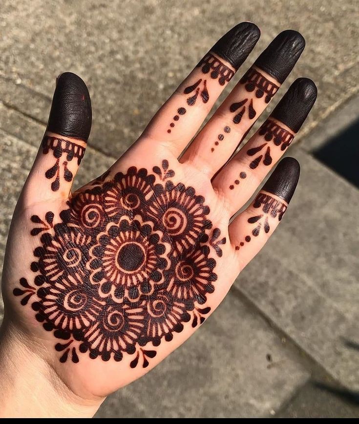 mehndi-designs-for-kids-cute-and-easy mehndi-designs-for-kids-cute-and-easy