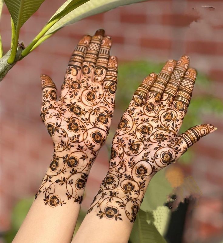 new-mehndi-design-photo-girl-simple-and-beautiful new-mehndi-design-photo-girl-simple-and-beautiful