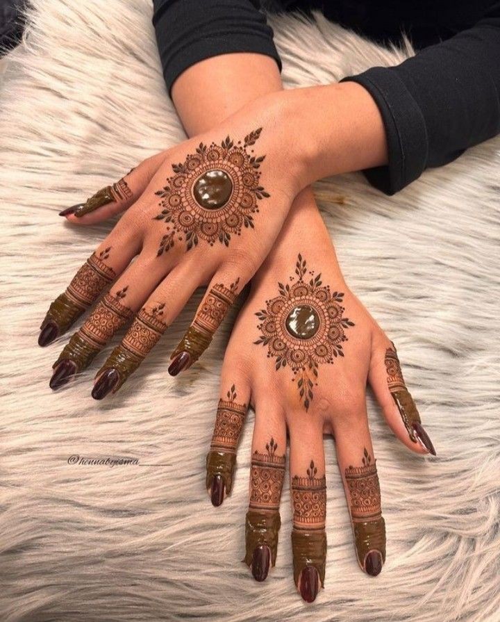 simple-mehndi-design-cute simple-mehndi-design-cute