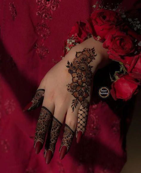 simple-mehndi-design-dubai-pattern simple-mehndi-design-dubai-pattern