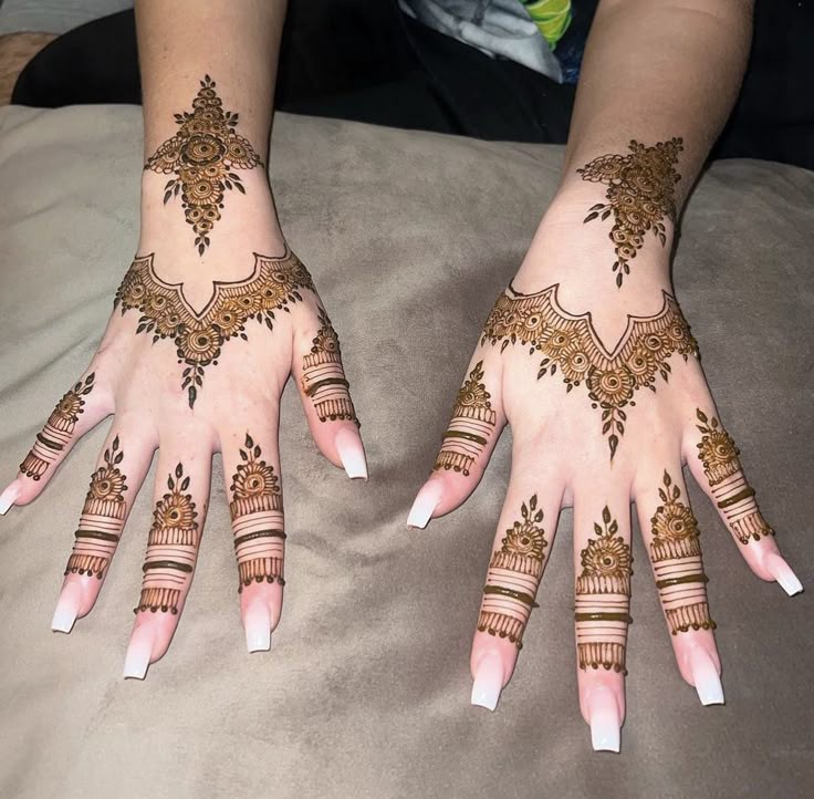 simple-mehndi-design-easy-and-beautiful-front-hand simple-mehndi-design-easy-and-beautiful-front-hand