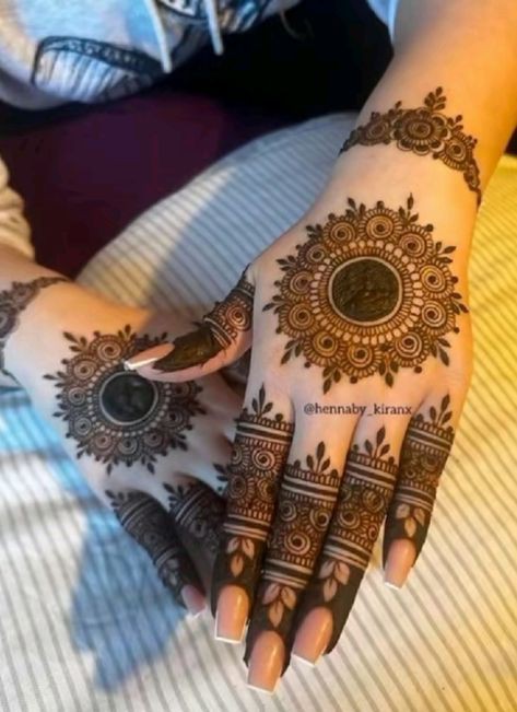 simple-mehndi-design-engagement simple-mehndi-design-engagement