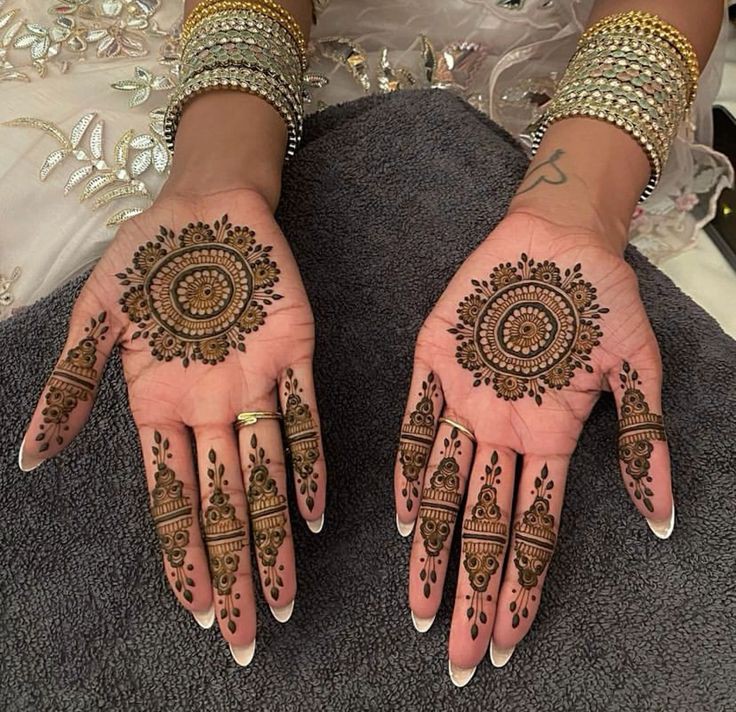 simple-mehndi-design-front-hand-easy-and-beautiful-arabic simple-mehndi-design-front-hand-easy-and-beautiful-arabic
