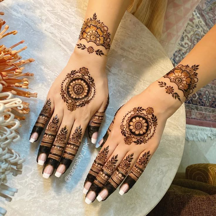 simple-mehndi-design-front-hand-stylish-front-hand simple-mehndi-design-front-hand-stylish-front-hand
