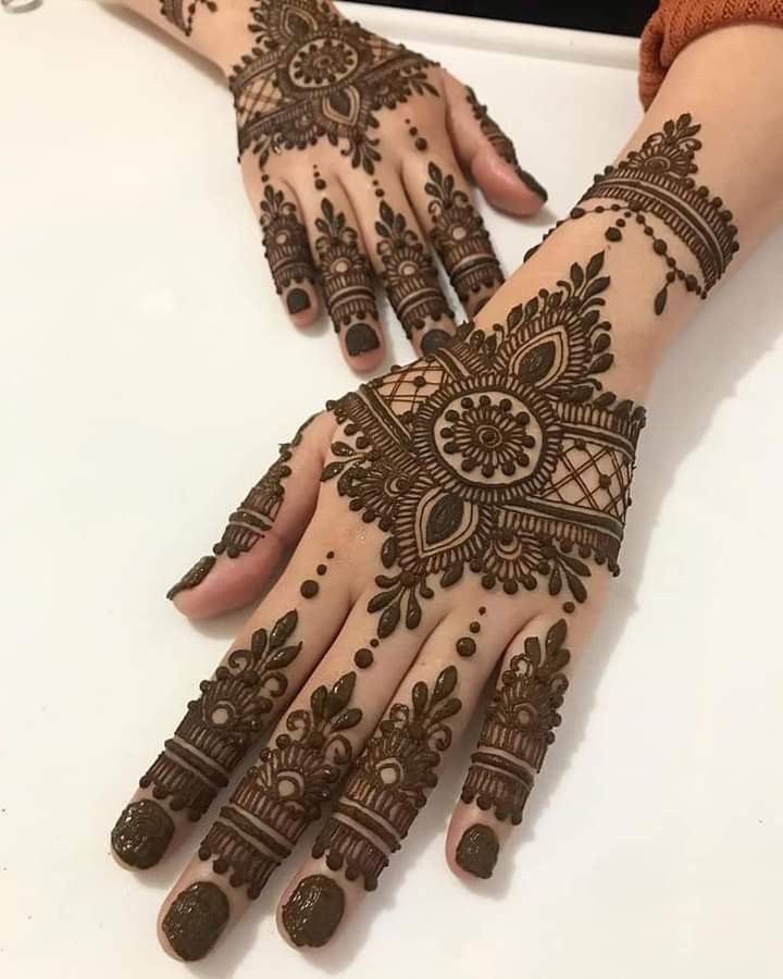 simple-mehndi-design-photo-arabic-back-side simple-mehndi-design-photo-arabic-back-side
