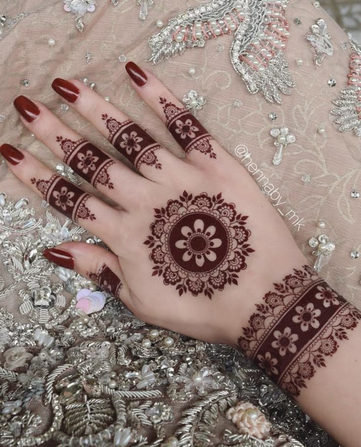simple-mehndi-design-photo-arabic-simple-and-beautiful simple-mehndi-design-photo-arabic-simple-and-beautiful