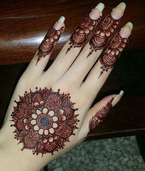 simple-mehndi-design-photo-child simple-mehndi-design-photo-child