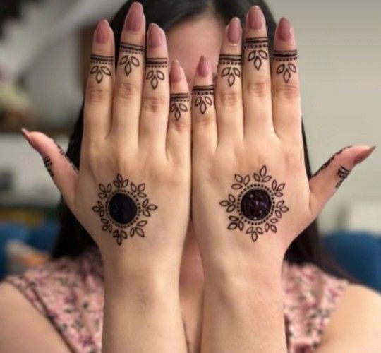 simple-mehndi-design-photo-circle simple-mehndi-design-photo-circle