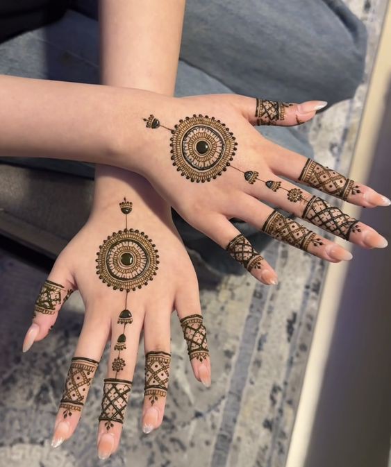 simple-mehndi-design-photo-kids simple-mehndi-design-photo-kids