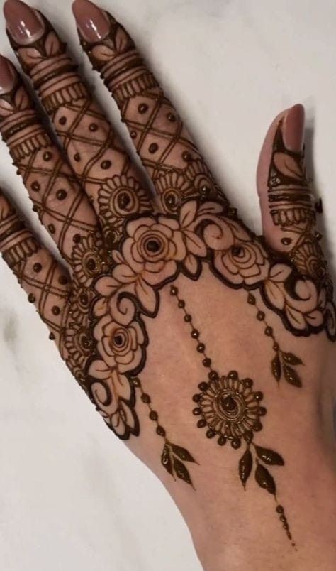 simple-mehndi-design-stylish-easy-front-hand simple-mehndi-design-stylish-easy-front-hand