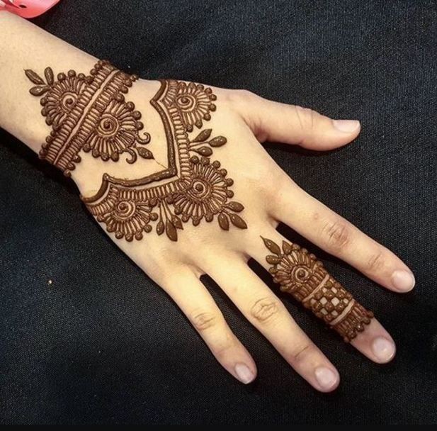simple-mehndi-designs-for-kids-cartoon