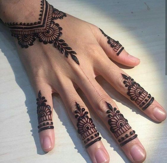 simple-mehndi-designs-for-kids-cute