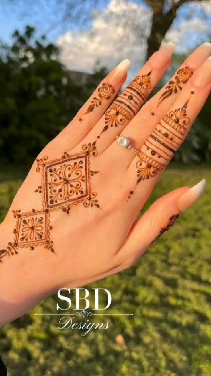 Easy-Arabic-Mehndi-Design