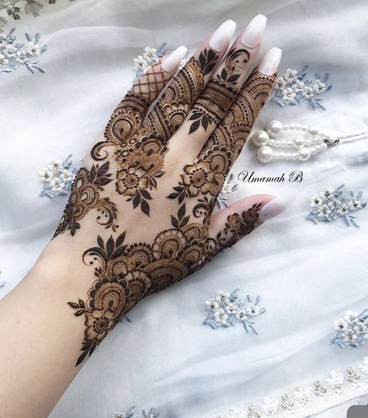 Easy-Arabic-Mehndi-Design
