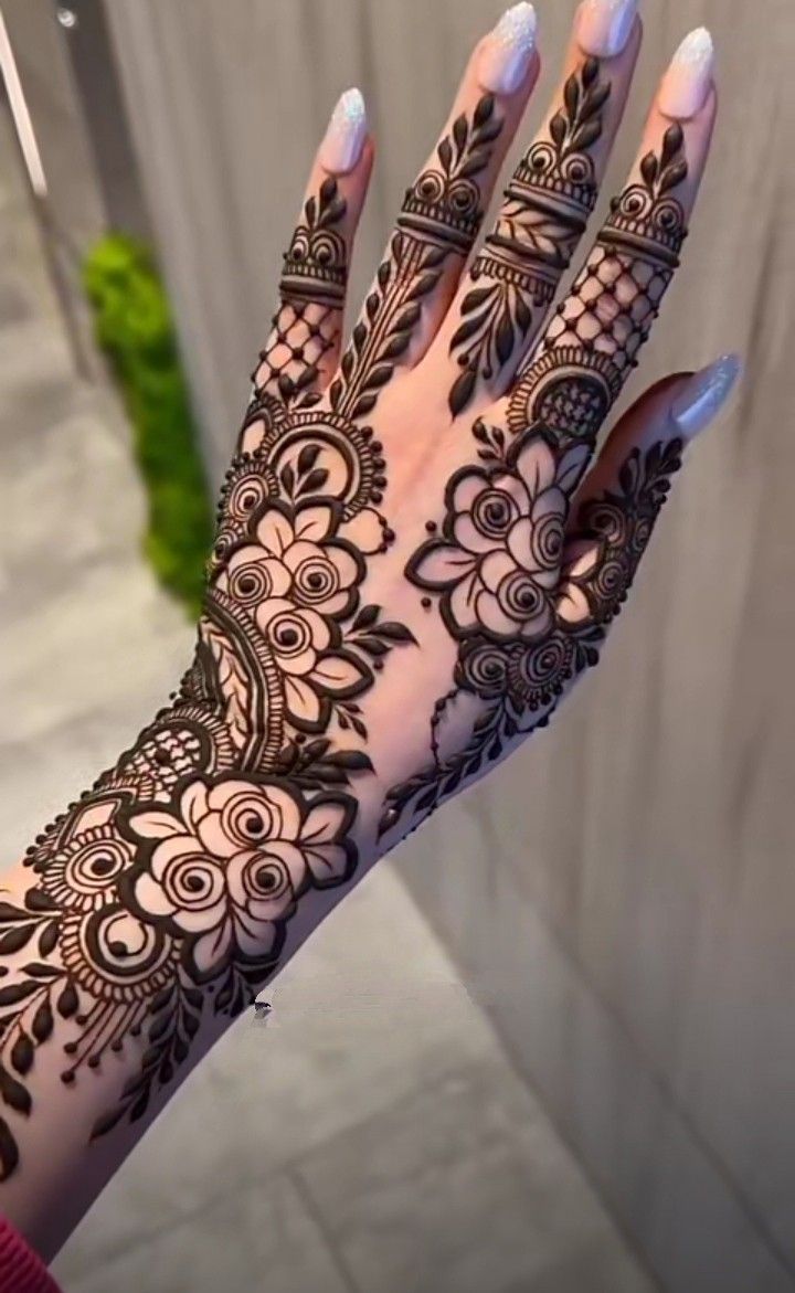 Easy-Arabic-Mehndi-Design