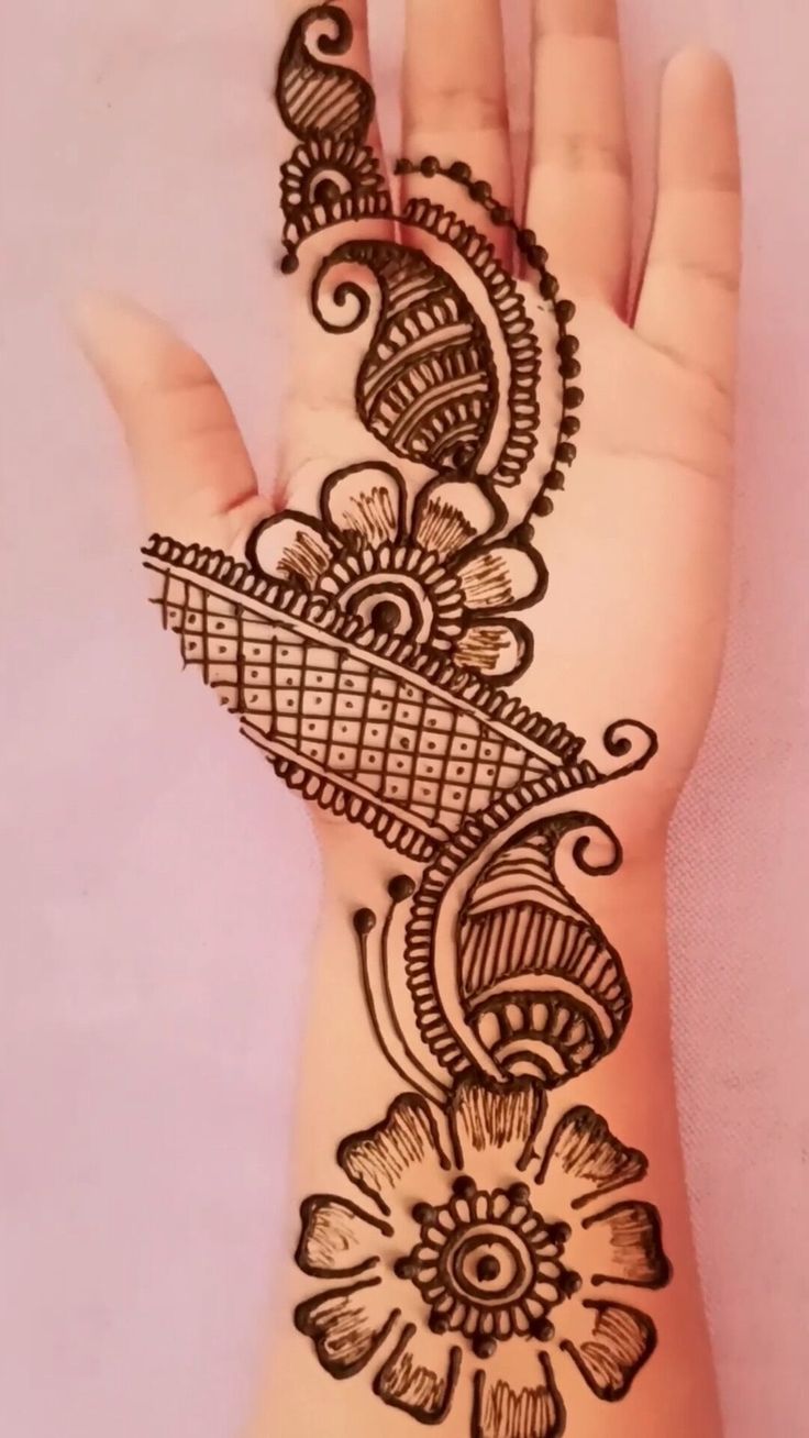 Easy-Arabic-Mehndi-Design