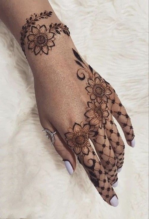 Easy-Arabic-Mehndi-Design