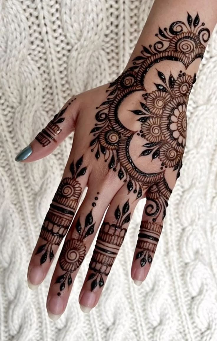 Easy-Arabic-Mehndi-Design