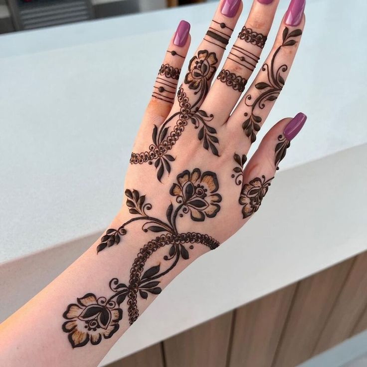 Easy-Arabic-Mehndi-Design