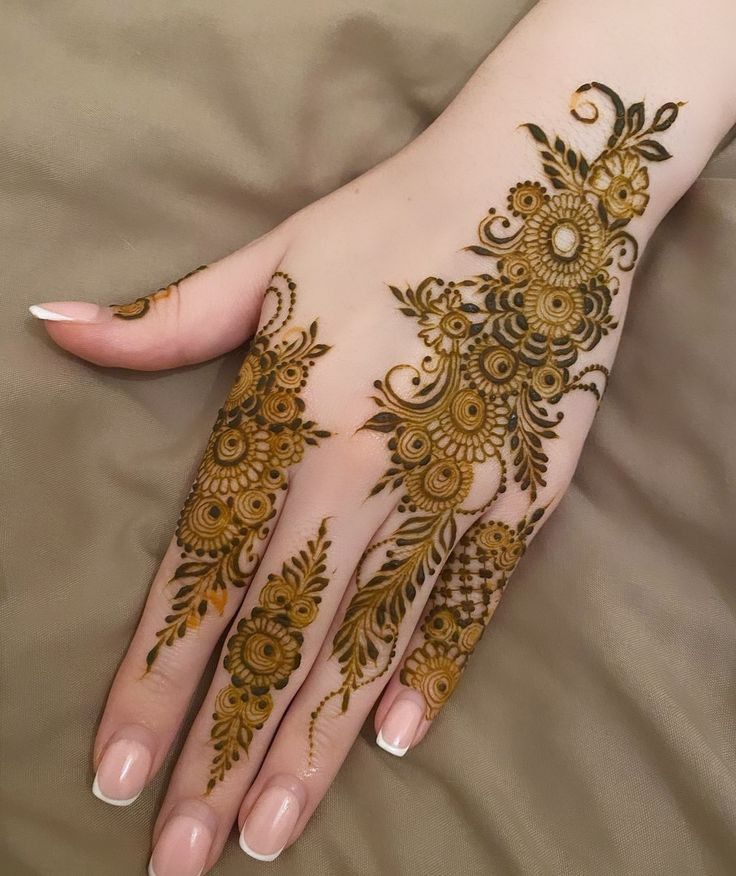Easy-Arabic-Mehndi-Design