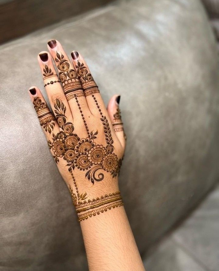 Easy-Arabic-Mehndi-Design