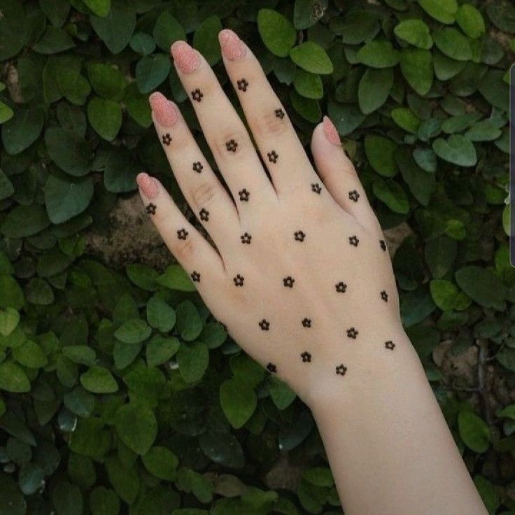 Finger-Mehndi-Design-Images