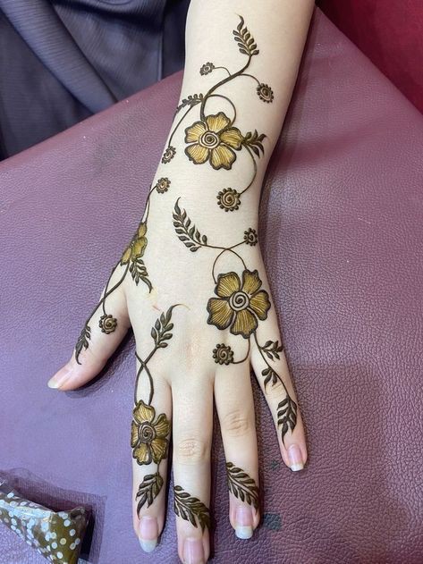 Finger-Mehndi-Design-Images