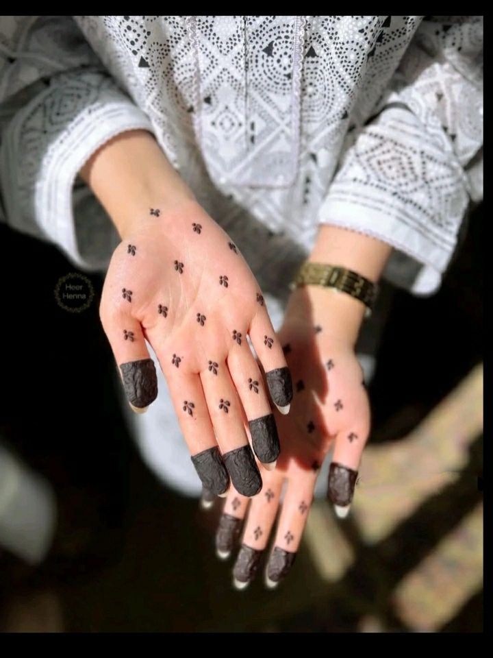 Finger-Mehndi-Design-Images