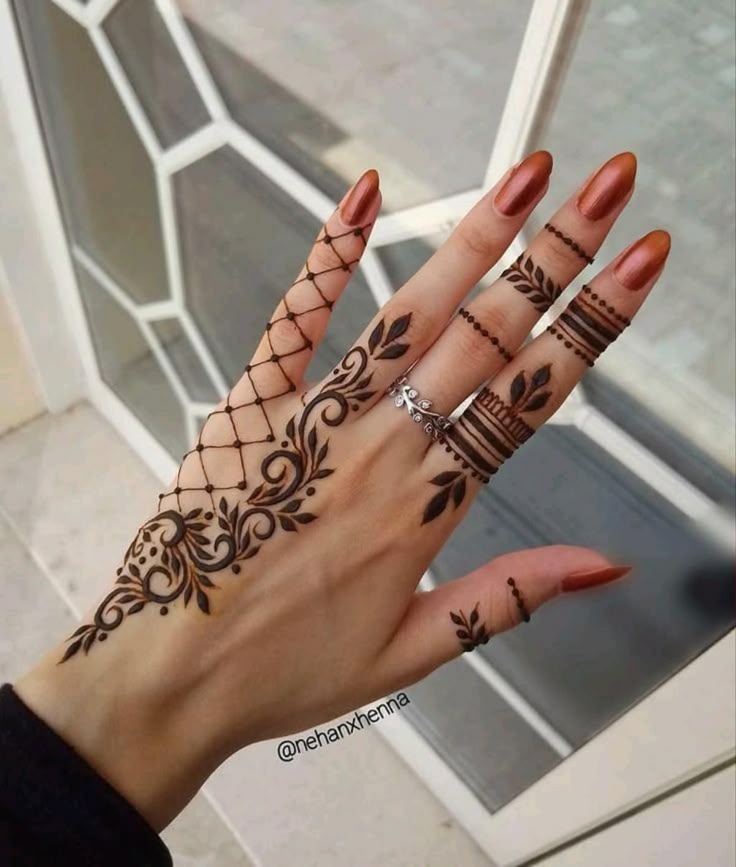 Finger-Mehndi-Design-Images