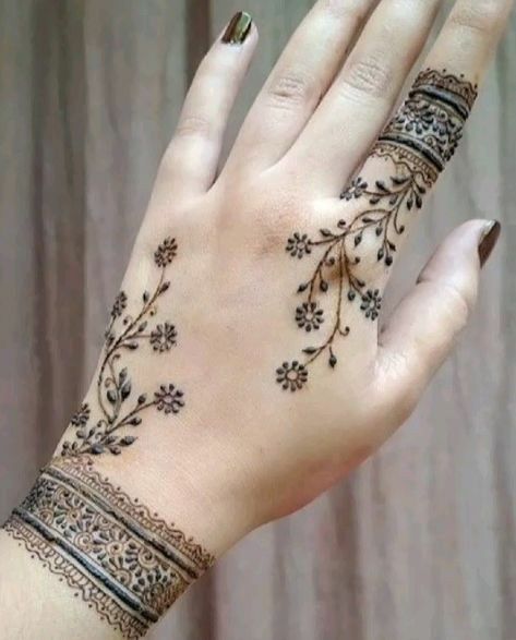 Front-Hand-Simple-Mehndi-Design-Images