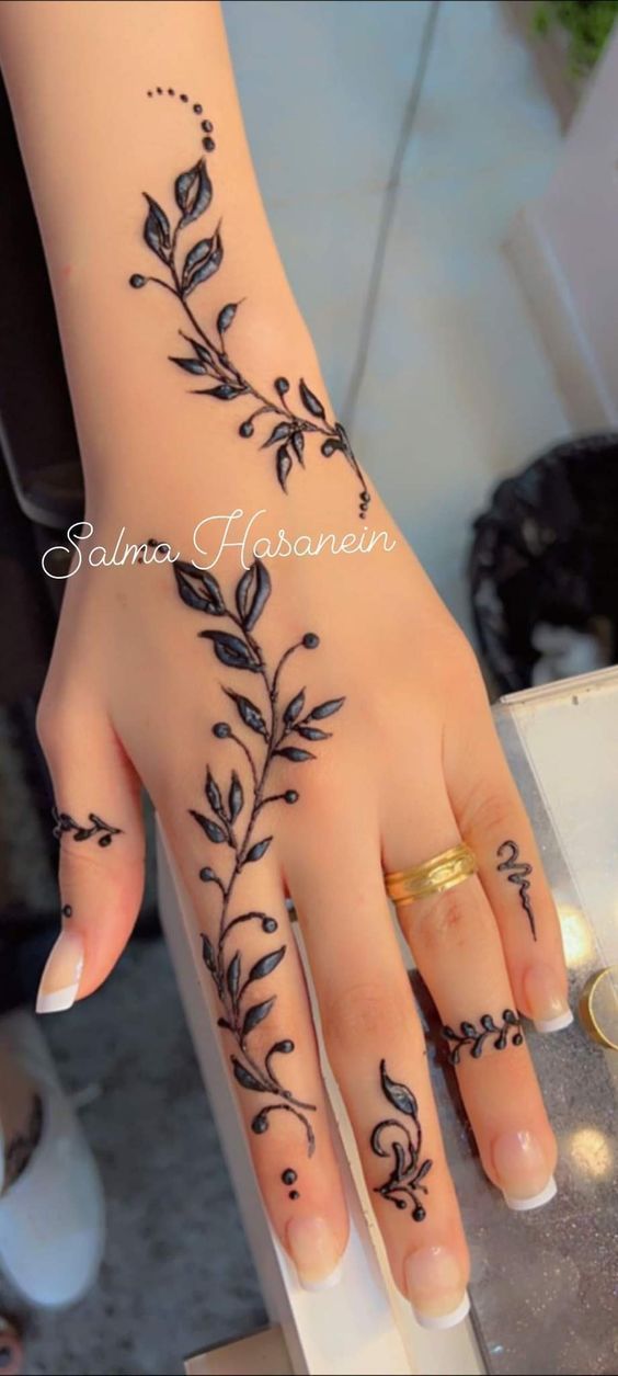 Front-Hand-Simple-Mehndi-Design-Images