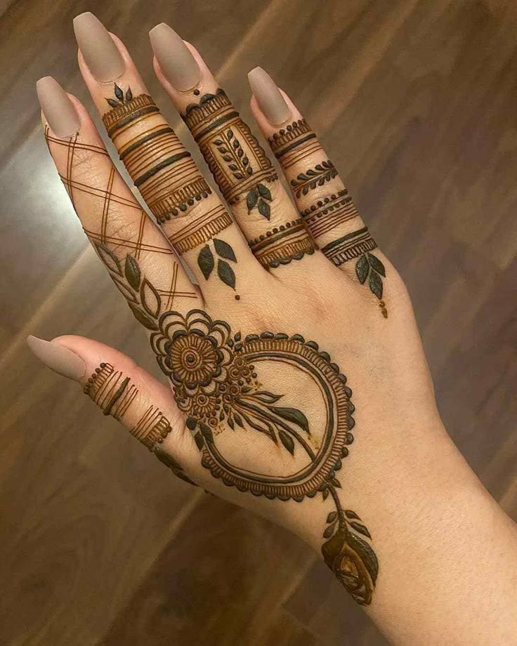 Front-Hand-Simple-Mehndi-Design-Images