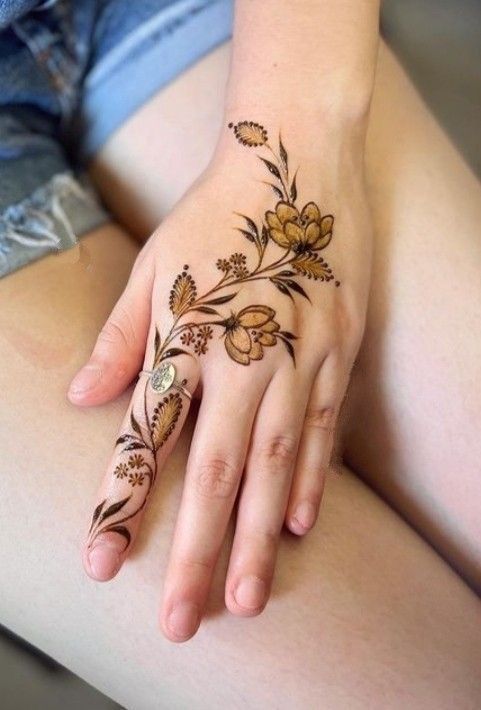 Front-Hand-Simple-Mehndi-Design-Images