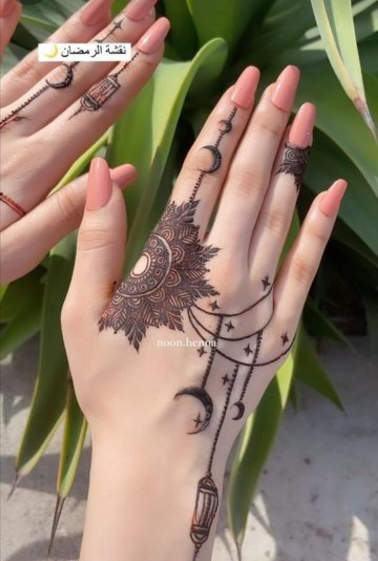 Front-Hand-Simple-Mehndi-Design-Images