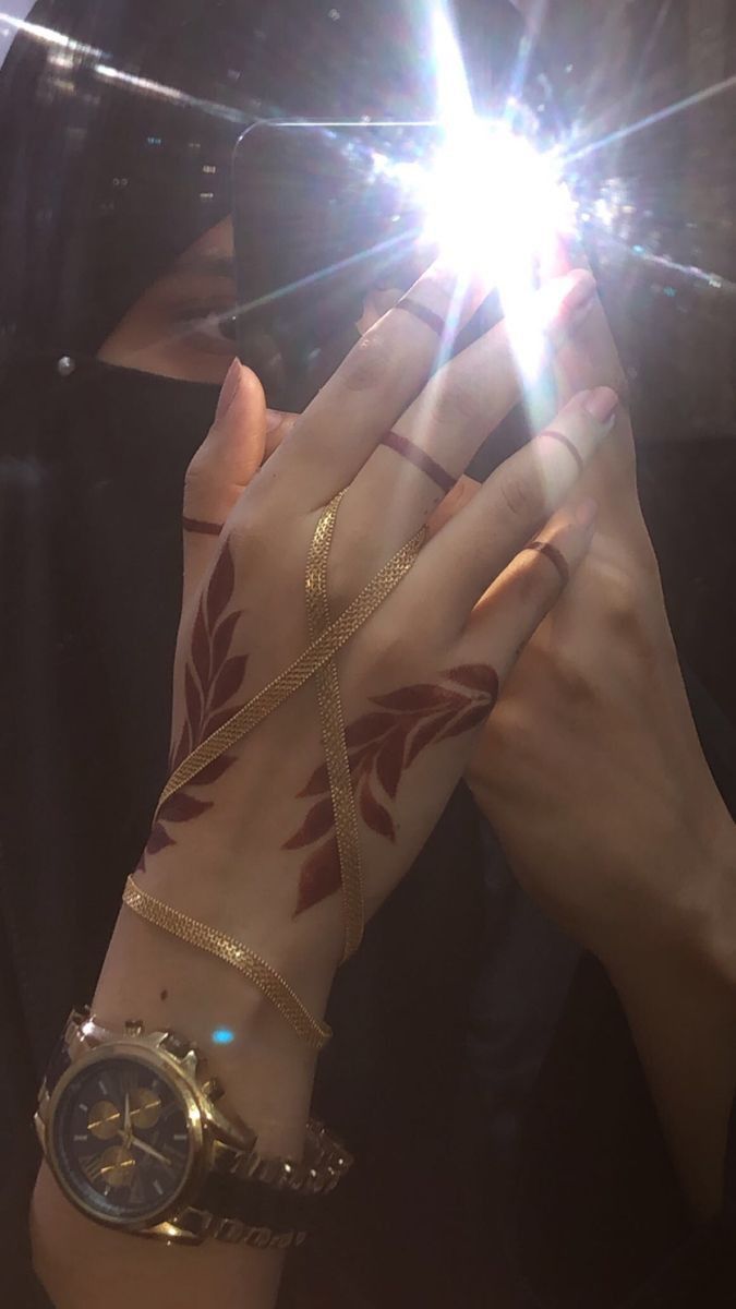 Front-Hand-Simple-Mehndi-Design-Images