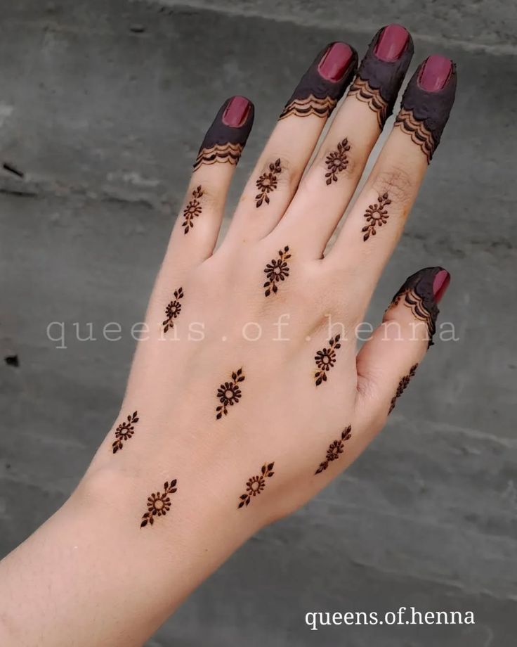 Front-Hand-Simple-Mehndi-Design-Images