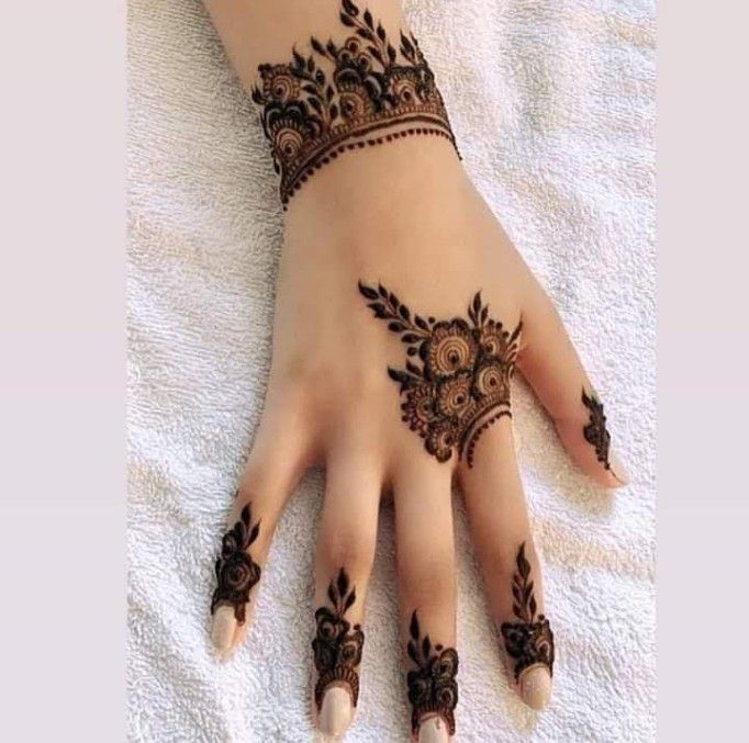 Front-Hand-Simple-Mehndi-Design-Images