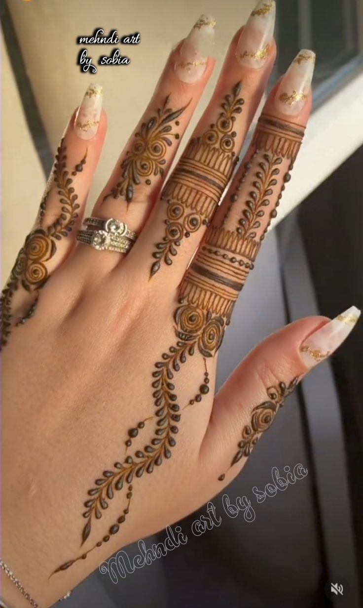 Front-Hand-Simple-Mehndi-Design-Images
