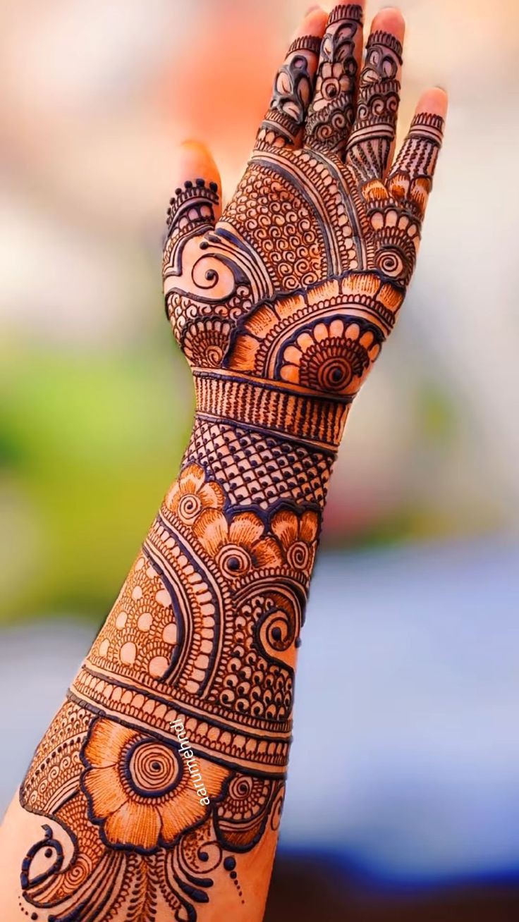 Modern-Full-Hand-Mehndi-Design