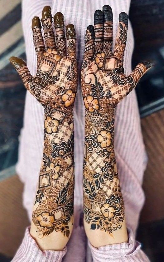 Modern-Full-Hand-Mehndi-Design