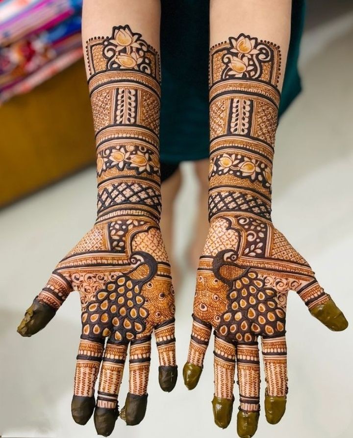 Modern-Full-Hand-Mehndi-Design